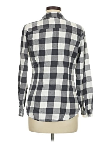Old Navy Long Sleeve Button-Down Shirt (view 2)