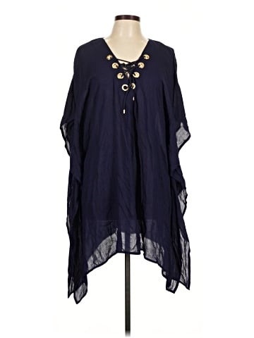 La Blanca Poncho (view 1)