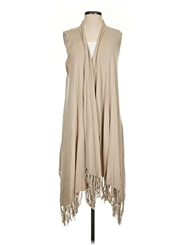Lovestitch Poncho (view 1)