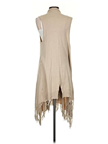 Lovestitch Poncho (view 2)