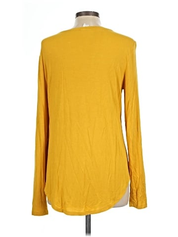 Old Navy Long Sleeve T-Shirt (view 2)