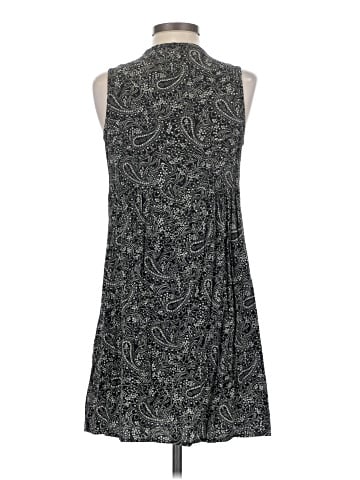 Old Navy Casual Dress (view 2)