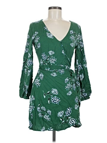 Cupcakes & Cashmere Casual Dress (view 1)