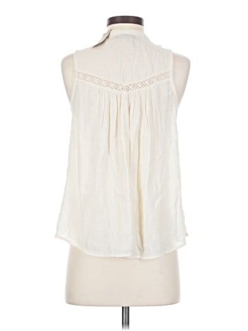 American Eagle Outfitters Sleeveless Blouse (view 2)