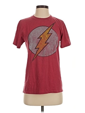 DC Comics Short Sleeve T-Shirt (view 1)