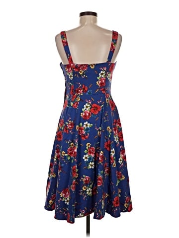 Hearts & Roses Casual Dress (view 2)
