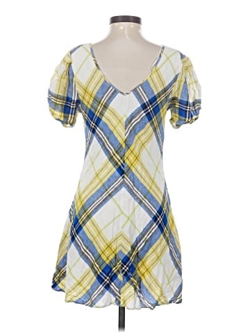 Urban Outfitters Casual Dress (view 2)