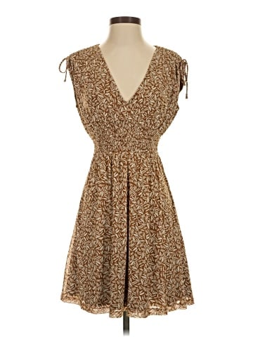 Old Navy Casual Dress (view 1)