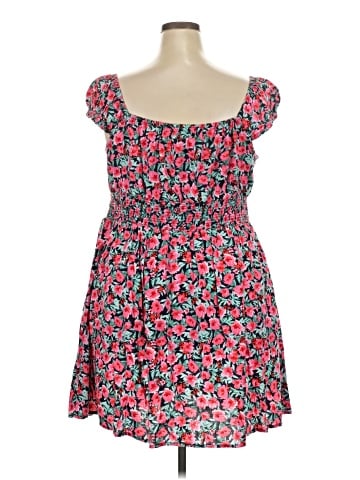 Old Navy Casual Dress (view 2)