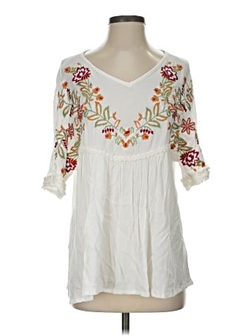 The Pyramid Collection 3/4 Sleeve Blouse (view 1)