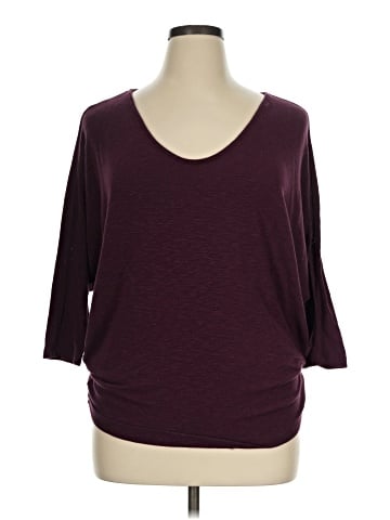 Laila Jayde Pullover Sweater (view 1)
