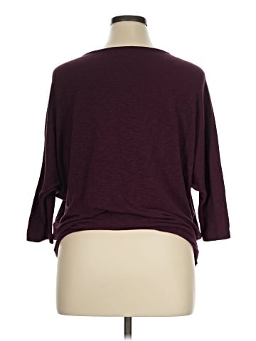 Laila Jayde Pullover Sweater (view 2)