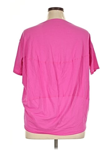 Lululemon Athletica Short Sleeve T-Shirt (view 2)