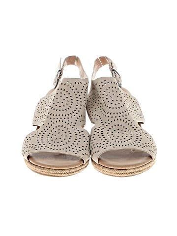 XOXO Wedges (view 2)