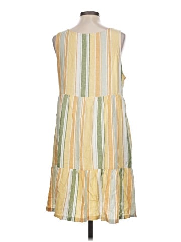 Croft & Barrow Casual Dress (view 2)
