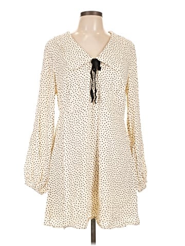 Old Navy Casual Dress (view 1)