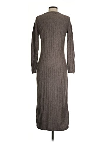 Old Navy Casual Dress (view 2)