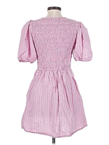 Old Navy Casual Dress (view 2)