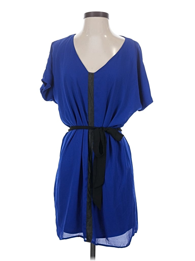 Pre-owned Francesca's Casual Dress In Blue