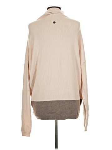PrAna Poncho (view 2)