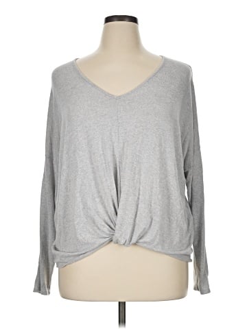 Ann Taylor LOFT 3/4 Sleeve T-Shirt (view 1)