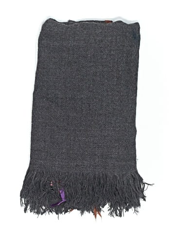 Universal Thread Scarf (view 2)