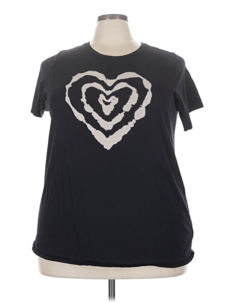 Click to view more detailed imagery on our partner's website Pre-owned Torrid Short Sleeve T-shirt In Black