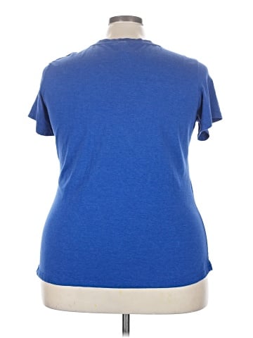 District. Active T-Shirt (view 2)