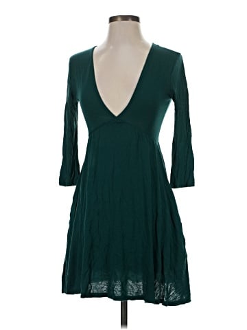 Urban Outfitters Casual Dress (view 1)