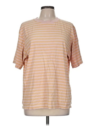 Uniqlo Short Sleeve T-Shirt (view 1)