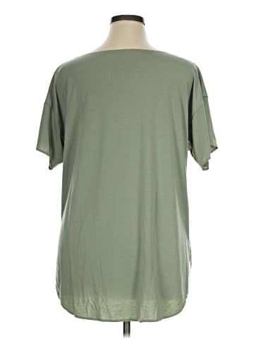 Uniqlo Short Sleeve T-Shirt (view 2)