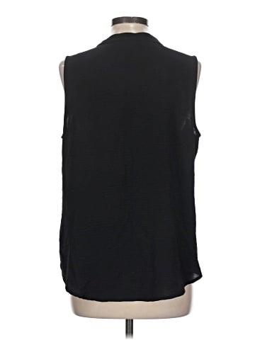 Croft & Barrow Sleeveless Button-Down Shirt (view 2)