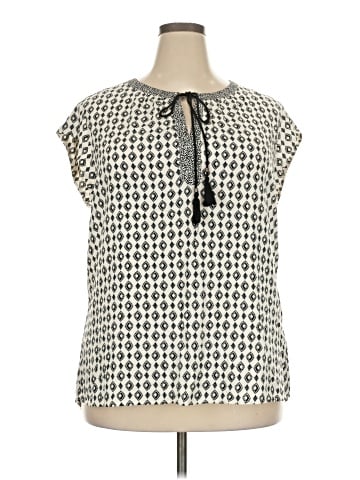 DR2 Sleeveless Blouse (view 1)
