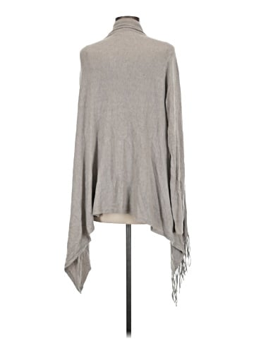 Lovestitch Poncho (view 2)