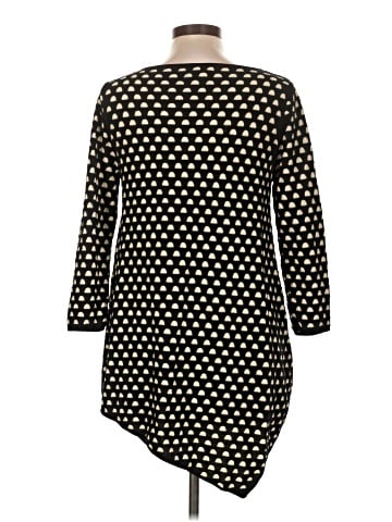 Chelsea & Theodore Pullover Sweater (view 2)