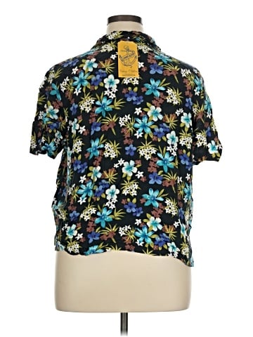 Sag Harbor Short Sleeve Blouse (view 2)