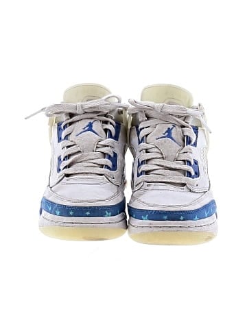 Air Jordan Sneakers (view 2)