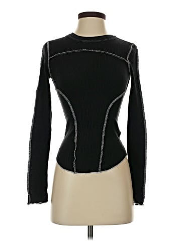 Urban Outfitters Long Sleeve T-Shirt (view 1)