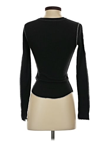 Urban Outfitters Long Sleeve T-Shirt (view 2)