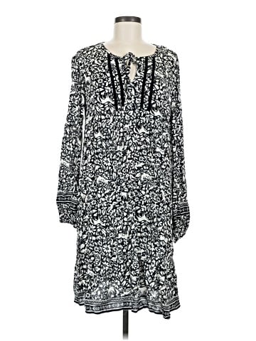 Old Navy Casual Dress (view 1)