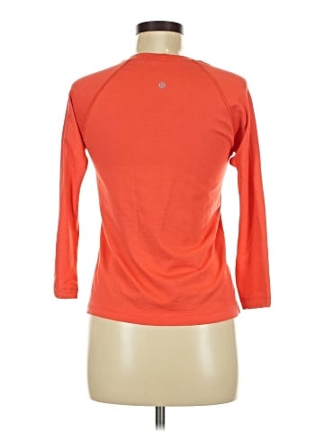 Lululemon Athletica 3/4 Sleeve T-Shirt (view 2)