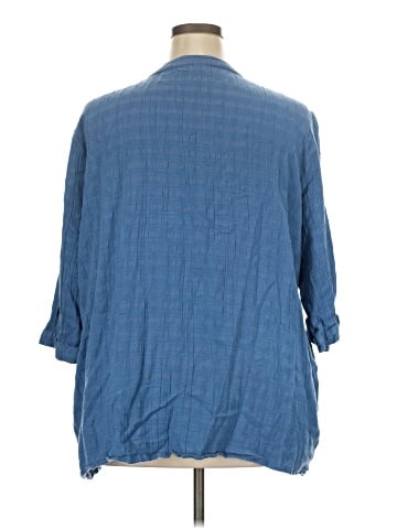 North Style 3/4 Sleeve Blouse (view 2)