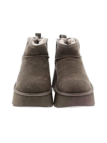 Ugg Australia Ankle Boots (view 2)