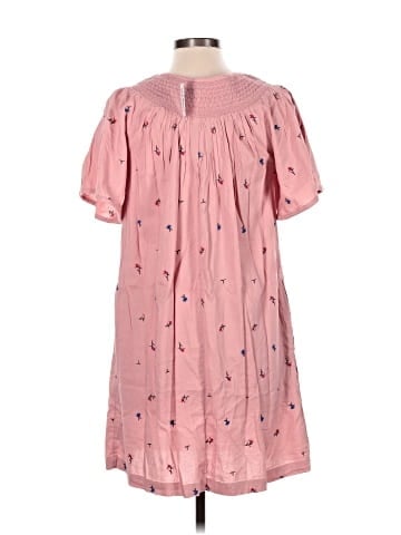 Old Navy Casual Dress (view 2)