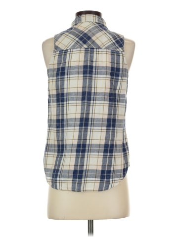 Maurices Sleeveless Button-Down Shirt (view 2)