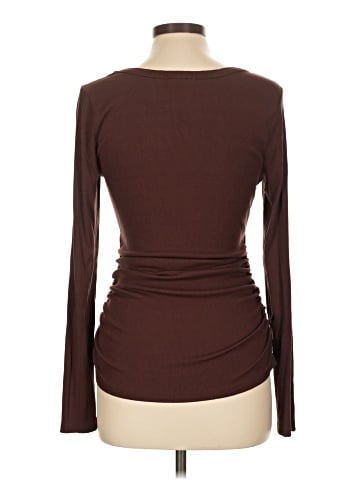 Socialite Long Sleeve T-Shirt (view 2)