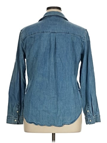 Universal Thread Long Sleeve Button-Down Shirt (view 2)