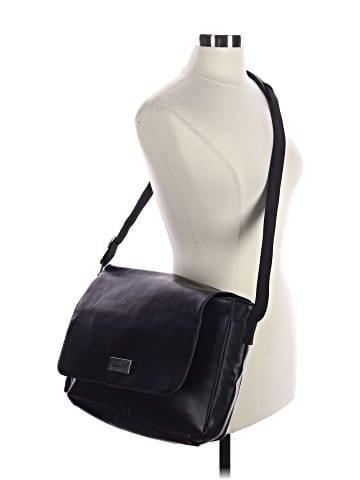 Kenneth Cole REACTION Messenger (view 2)