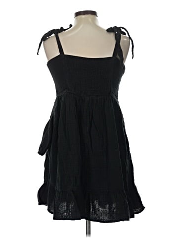 Old Navy Casual Dress (view 2)