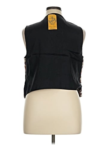 Bobbie Brooks Vest (view 2)